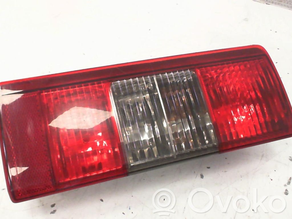 Rear/tail lights   9199760