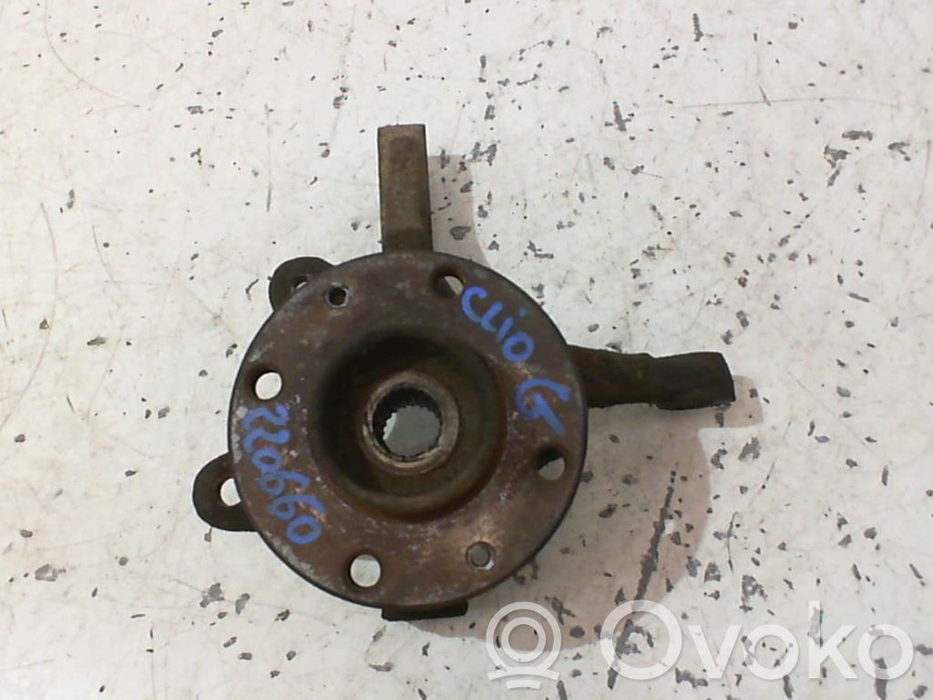 Renault Clio I Cubo de rueda delantera 