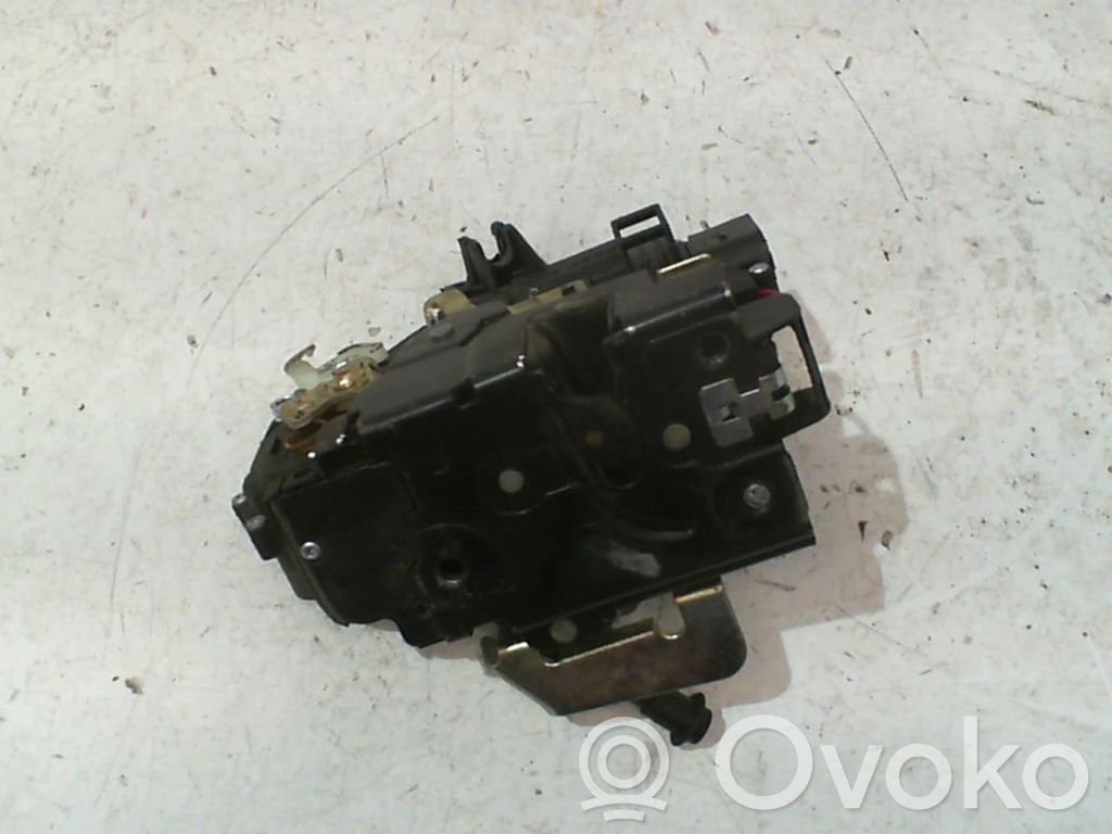 Etuoven lukko   401837015