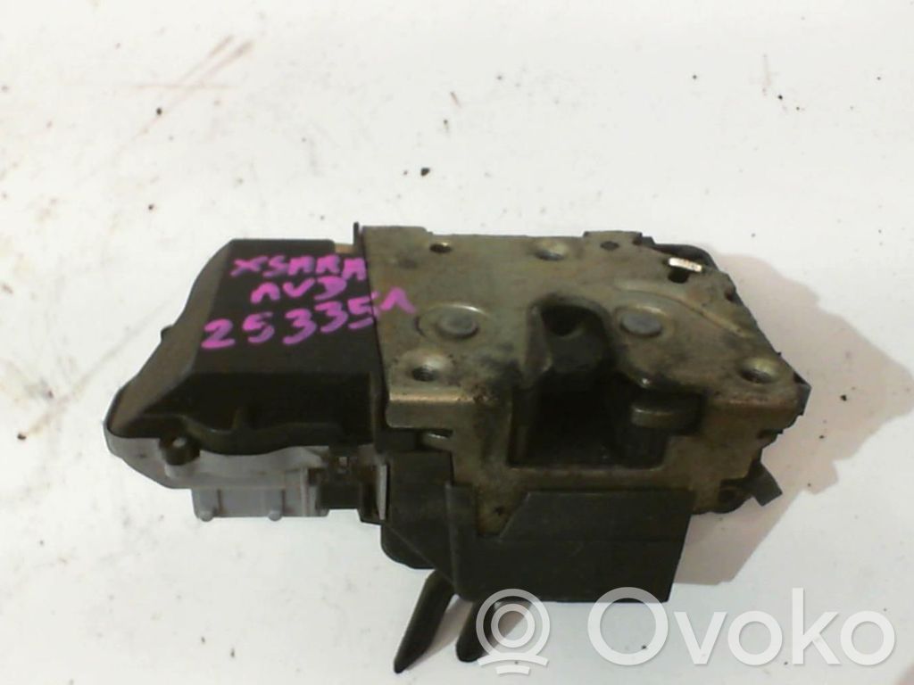 Front door lock   9136J2