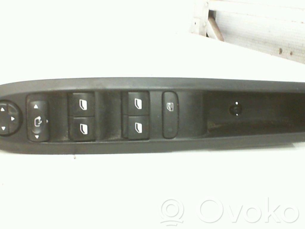Citroen C4 II Electric window control switch 