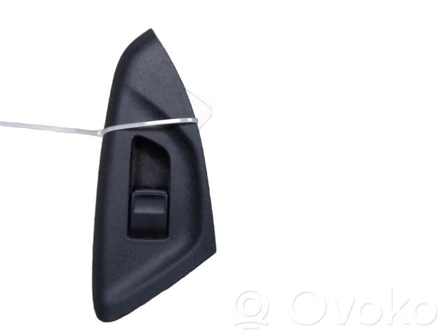 Electric window control switch   B000954680,B000954680