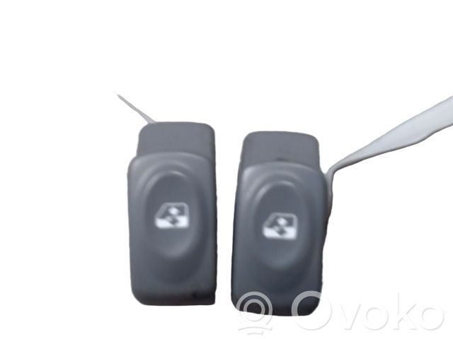 Renault Twingo I Electric window control switch 