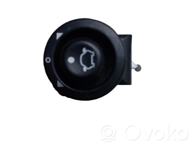 Wing mirror switch   4781958,4781958,93B617B676BA