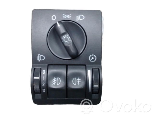 Light switch   9185414,1241211,9116609,916252,9185414