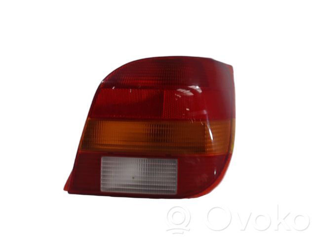 Ford Fiesta Задний фонарь в кузове 