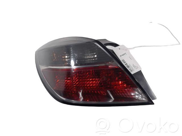 Opel Astra H Lampă spate în caroserie 