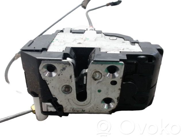 Priekšpusē slēdzene   805019U10C,03306C,805019U10C