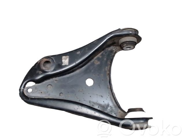 Renault Twingo II Braccio di controllo sospensione anteriore inferiore/braccio oscillante 
