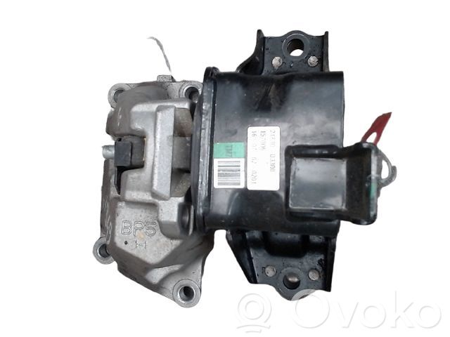 Hyundai Tucson TL Engine mount bracket 