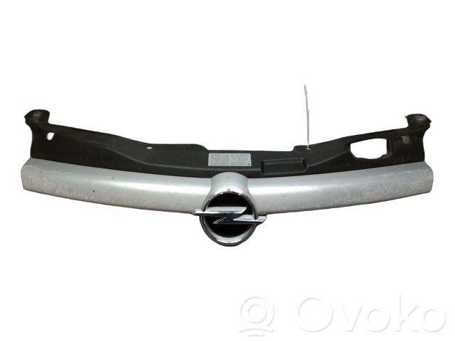 Opel Astra H Griglia superiore del radiatore paraurti anteriore 