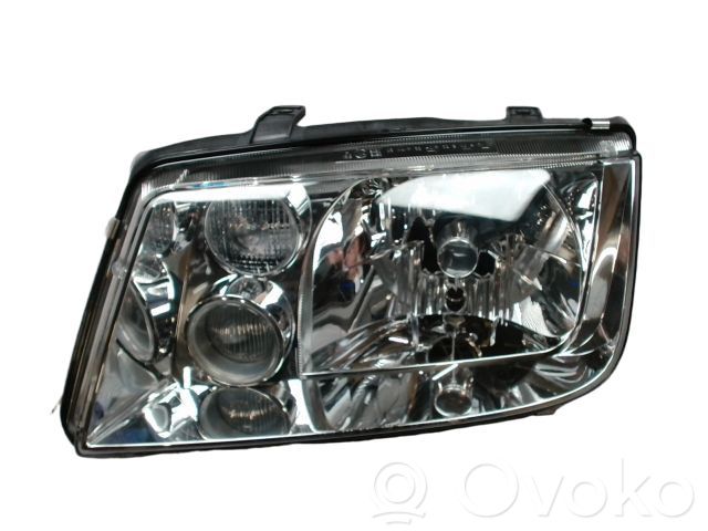 Volkswagen Bora Lampa przednia 