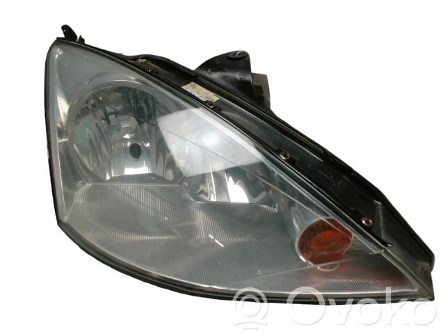 Ford Focus Lampa przednia 
