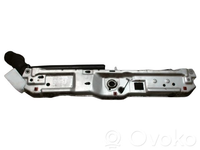 Opel Corsa D Radiatoru paneļa augšējā daļa (televizors) 