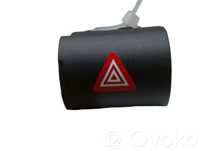 Citroen C3 Hätävilkkujen kytkin 