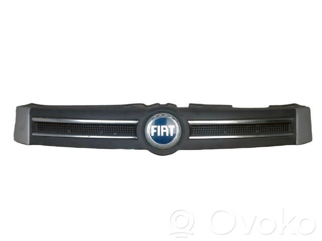 Fiat Panda II Front bumper upper radiator grill 