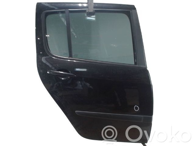 Galinės durys   821003585R,821003585R