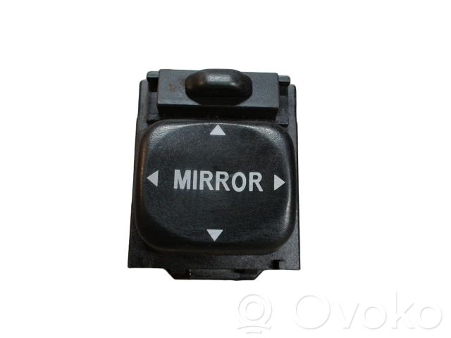 Toyota Yaris Wing mirror switch 