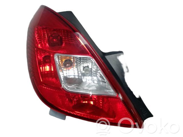 Opel Corsa D Lampă spate în caroserie 