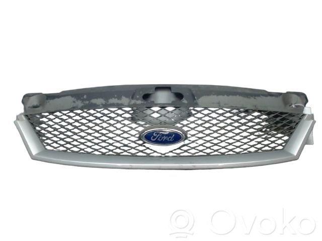 Ford Mondeo Mk III Etupuskurin ylempi jäähdytinsäleikkö 