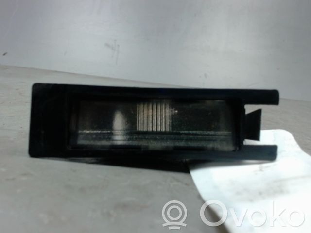 Lampa oświetlenia tylnej tablicy rejestracyjnej   1581460,0014311500,0014312705,0014317714,0014318105,0014318305,00143183050080,001431830580,0014318905,00143189050080,001431890580,0014319105,0014319905,0024312705,0024318105,00243181050080,002431810580,0024319105,0224246,0224312705,0740640,0740640A,0740640R,10571122,10571123,10571133,10571172,1314047,1347911,1417035500001,143183050080,1504928,1504928A,1505070,1505070A,1505299,1506083,1506783,1508614,1518060,1571175,1581460,1589620,1613228,1613328,1C442A270A1A,21070028,225968,314047,3348376R1,345325,345611,354611,4510100003,457735,4613150427,4783981,4804351,4841006,5021133296,5021170165,5021170166,5021204071,5029929,502992908,502992977,5029929R,51762788,571122,571123,571172,571175,657179,6886123,6996123,79100360222,79200360035,79200360036,79200360125,79200360218,79200360396,84440618,8519473SX,85500011690,85500011955,85500012010,85500014354,85500014495,85500014697,89200360005,9753030720,99100360073,99100360403,99100360907,A0014318305,A00143183050080,A0014318905,A0014319105,AB4613192607,BBU5396,BBU6441,EN934967,N2509990052,Z44214