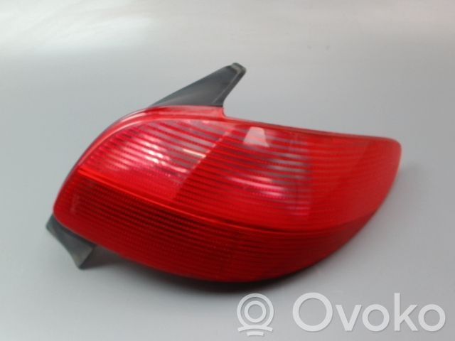 Peugeot 206 Lampă spate în caroserie 