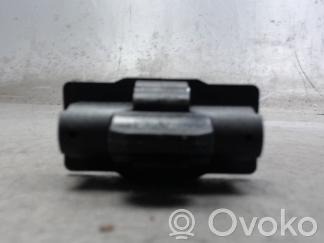 Opel Mokka B Etuoven pidätin 