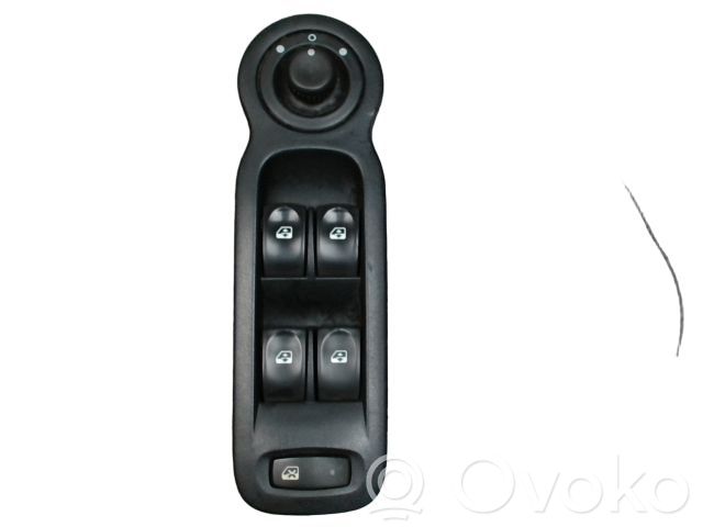 Electric window control switch   8200214939,8200214939,8200379694