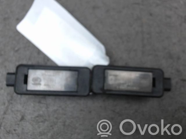Citroen C4 II Lampă număr 