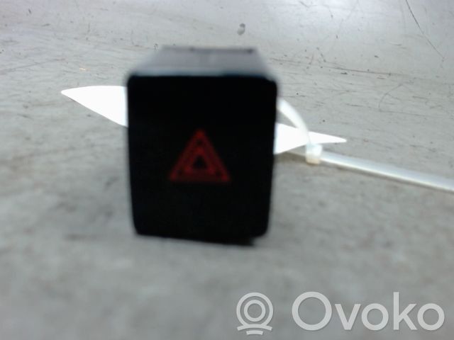 Nissan Note (E12) Botón interruptor de luz de peligro 