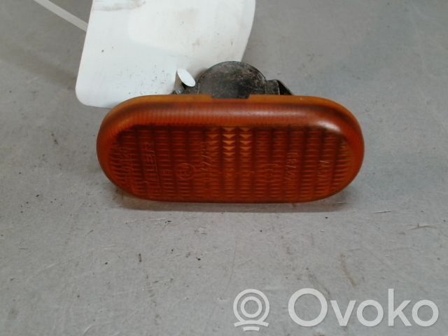 Renault Clio I Seitenblinker 