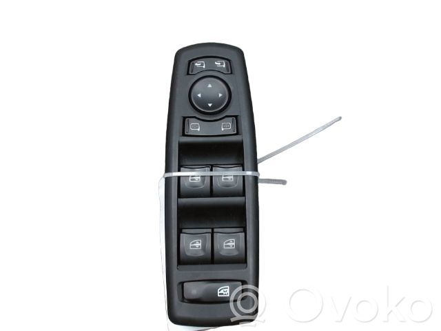 Renault Megane III Comutator comandă geamuri electrice 