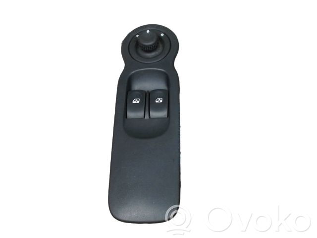 Przyciski szyb   8200214939,8200214939,8200277630