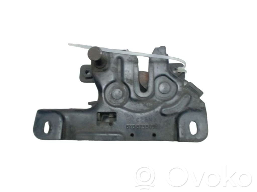 Skoda Fabia Mk2 (5J) Serrure de capot 