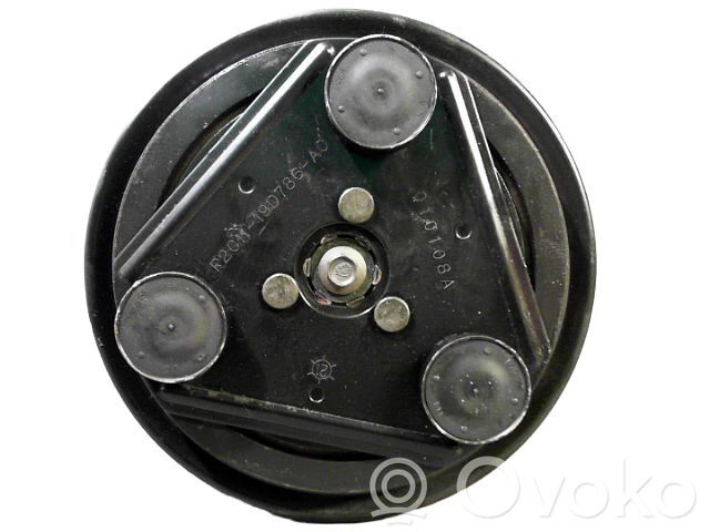 Ford Fiesta Compressore aria condizionata (A/C) (pompa) 
