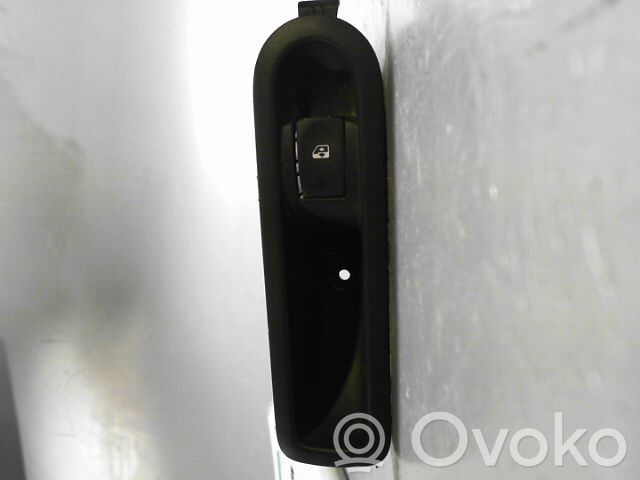 Renault Modus Przyciski szyb 