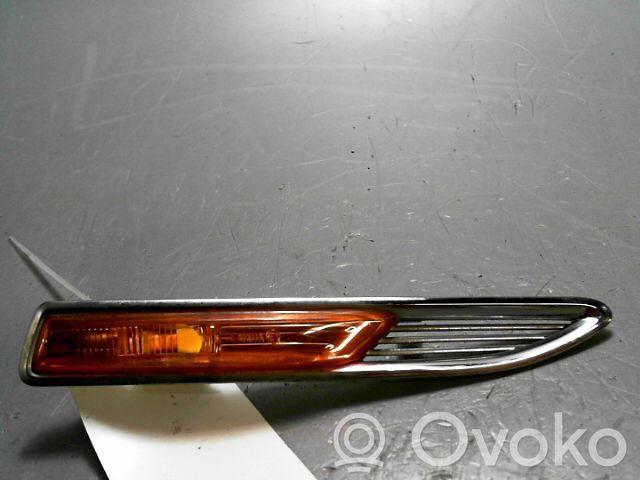 Ford Mondeo MK IV Kierunkowskaz błotnika przedniego 