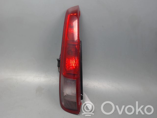 Nissan X-Trail T30 Luci posteriori 