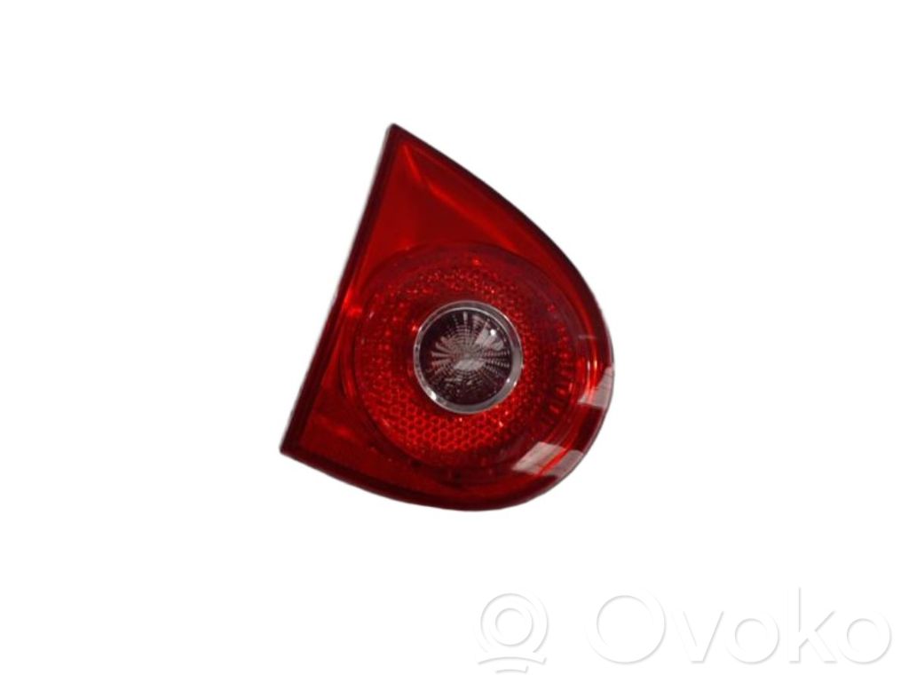 Volkswagen Golf V Lampă spate în capacul portbagajului