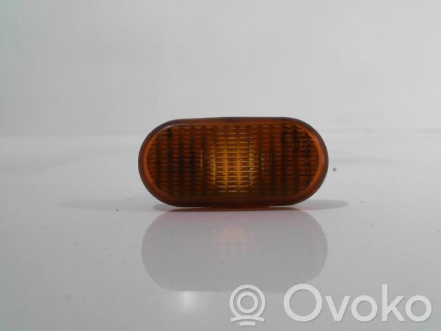 Renault Scenic I Semnalizator bară față 