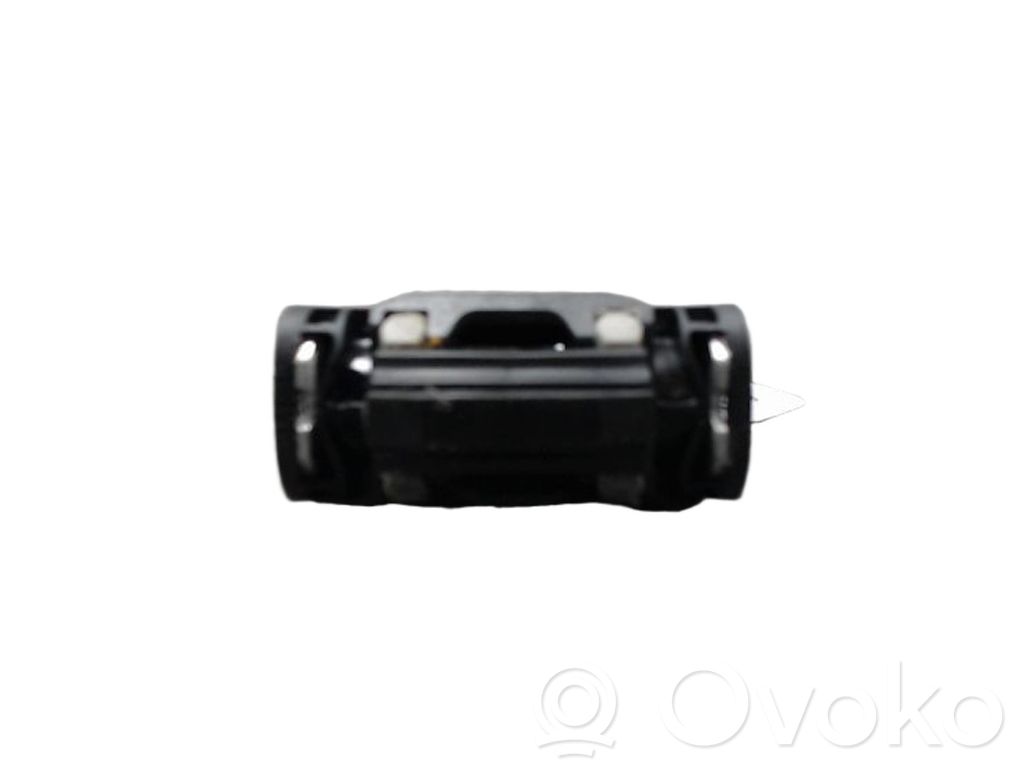 Volvo V50 Ogranicznik drzwi przednich 