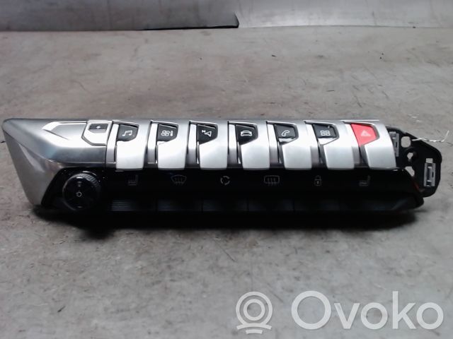 Peugeot 3008 II Climate control unit
