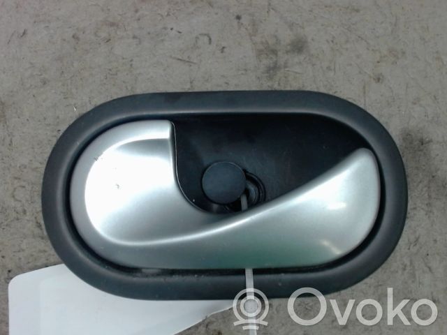 Renault Kangoo II Poignée inférieure de porte avant