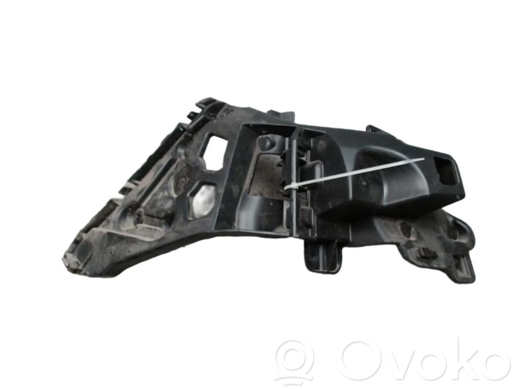 Renault Clio IV Soporte de montaje del parachoques trasero 