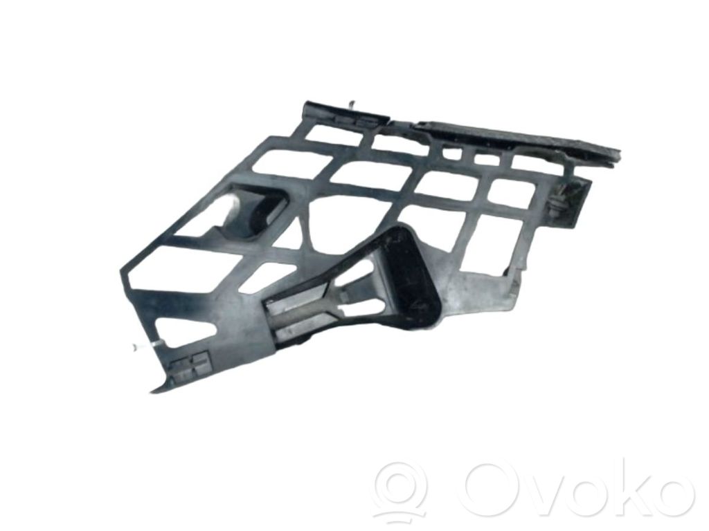 Mercedes-Benz B W246 W242 Support de montage de pare-chocs avant