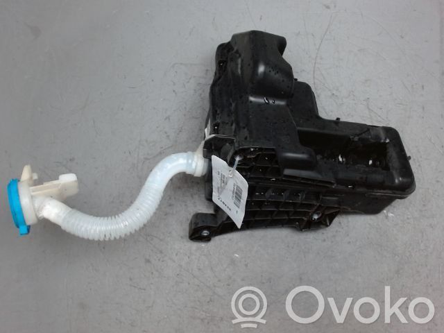 Volkswagen Polo VI Serbatoio/vaschetta liquido lavavetri parabrezza