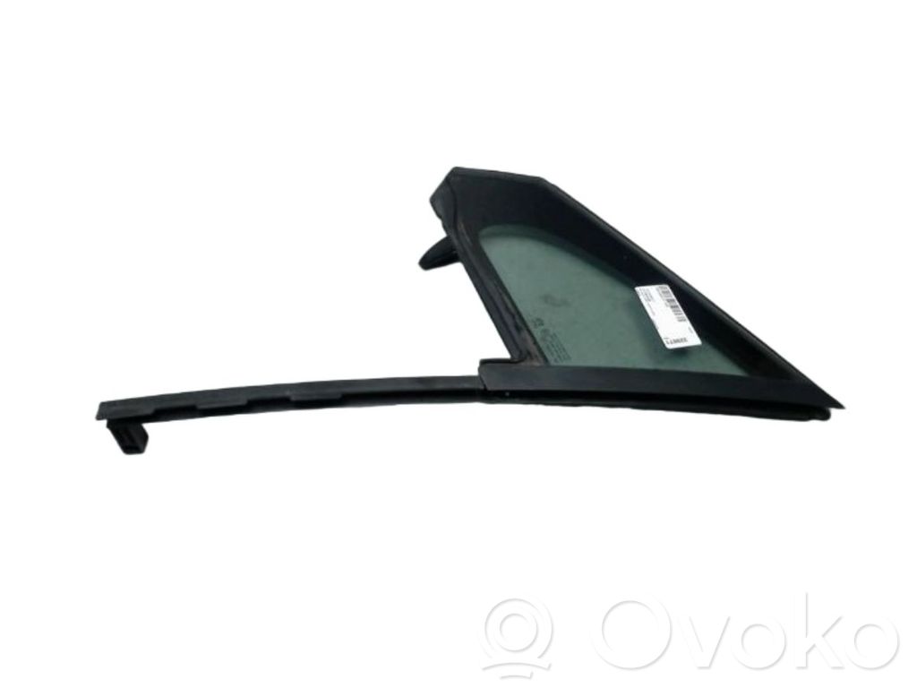 Peugeot 208 I Luna/vidrio del triángulo delantero 