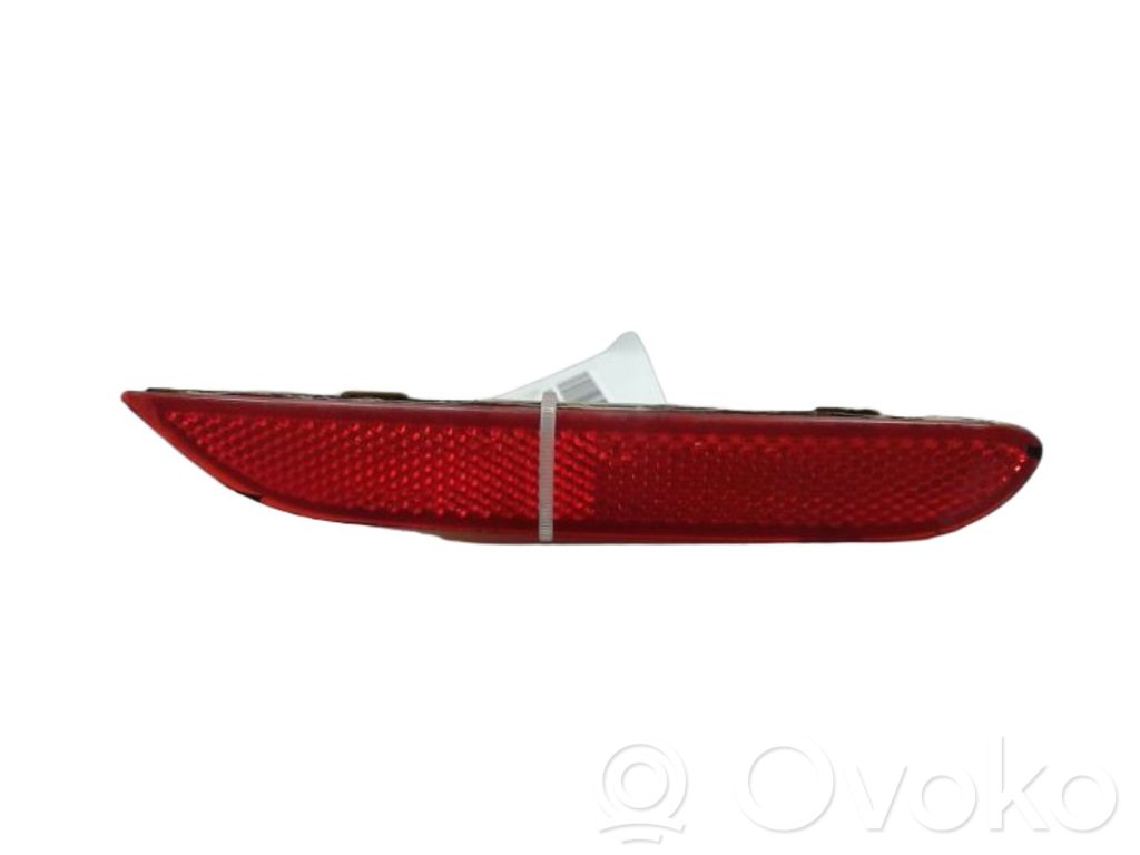 Infiniti Q50 Reflector spate 