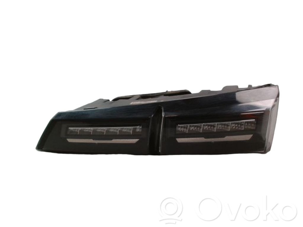 Peugeot 308 Luci posteriori del portellone del bagagliaio 