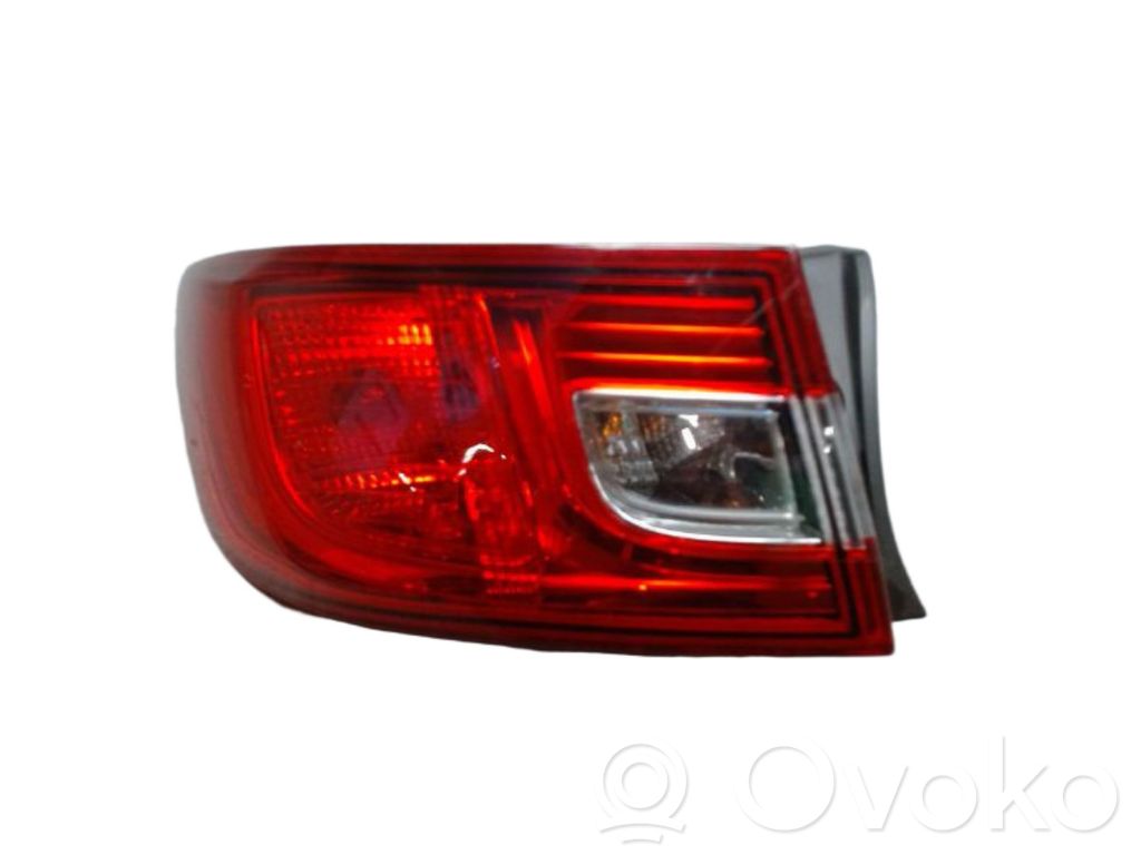 Renault Clio IV Luz trasera/de freno